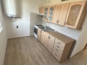 Pronájem zděného, nevybaveného bytu 2+1 v Rychnově nad Malší